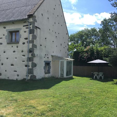 Gite Rural - Grange Des Pres Blancs Chaine Des Puys Le Vernet-Sainte-Marguerite Esterno foto