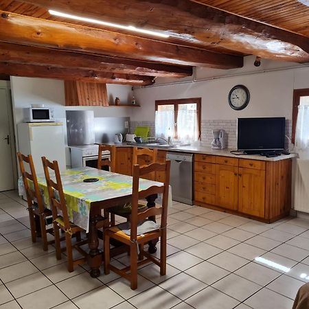 Gite Rural - Grange Des Pres Blancs Chaine Des Puys Le Vernet-Sainte-Marguerite Esterno foto