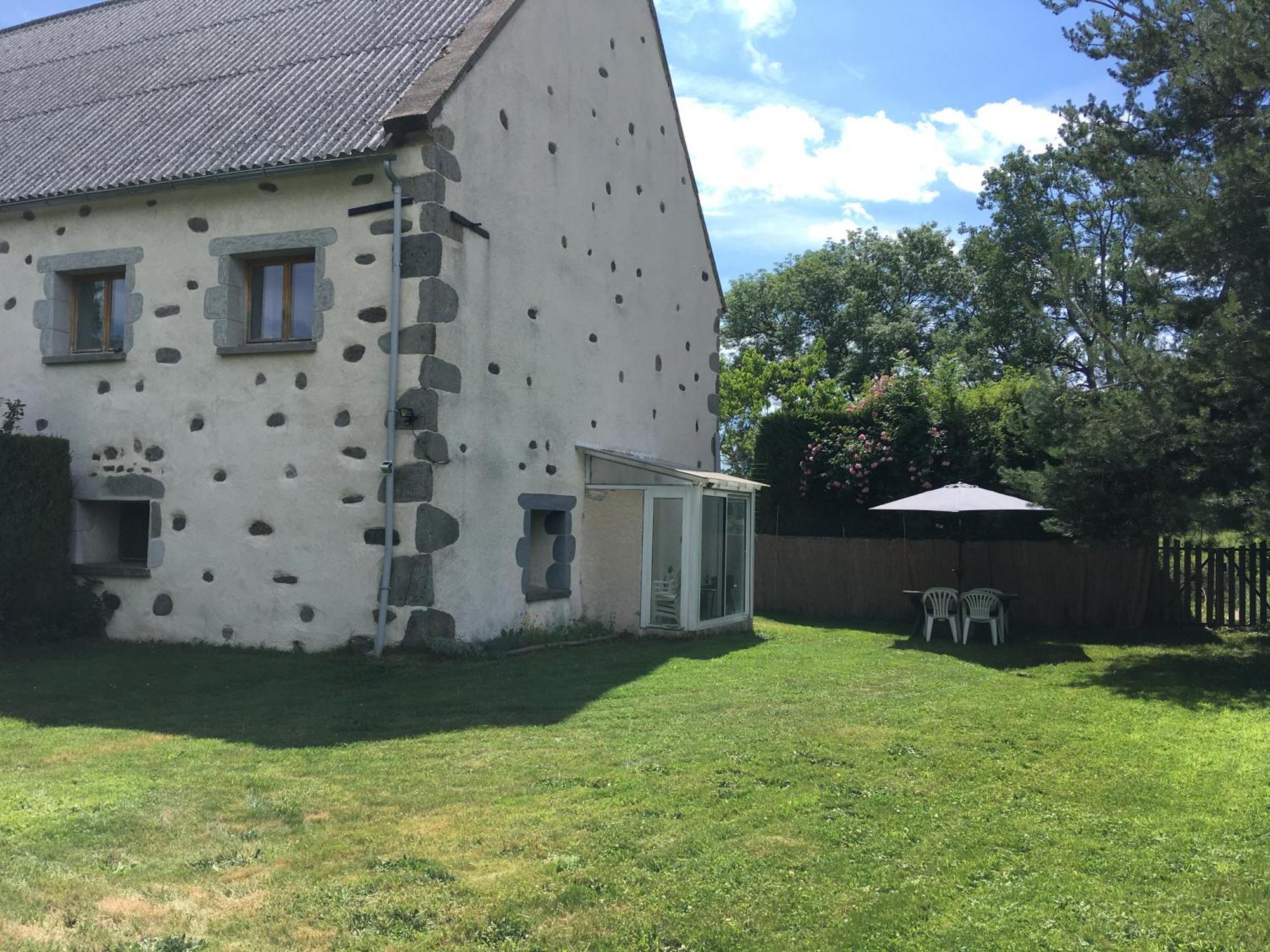 Gite Rural - Grange Des Pres Blancs Chaine Des Puys Le Vernet-Sainte-Marguerite Esterno foto