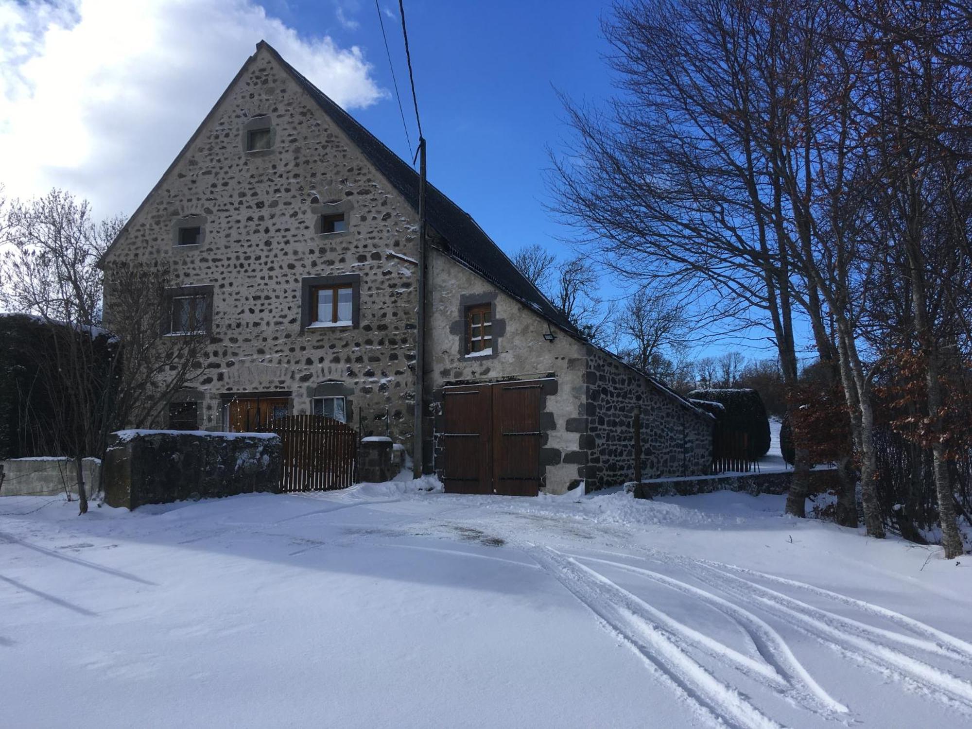 Gite Rural - Grange Des Pres Blancs Chaine Des Puys Le Vernet-Sainte-Marguerite Esterno foto